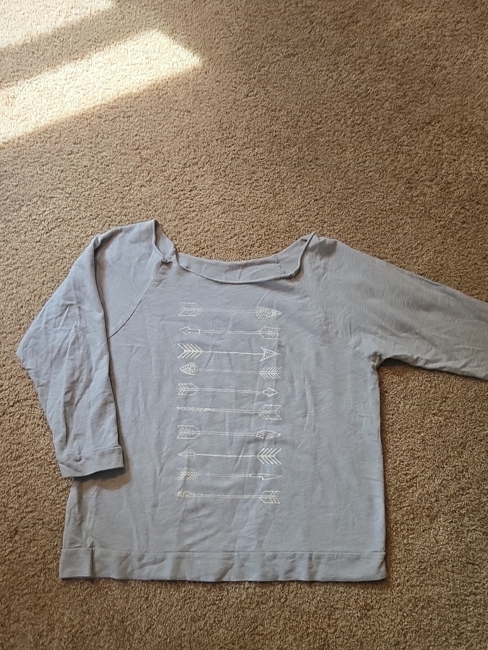 SHEIN Light Gray Long-Sleeve Top with White Arrow Graphic